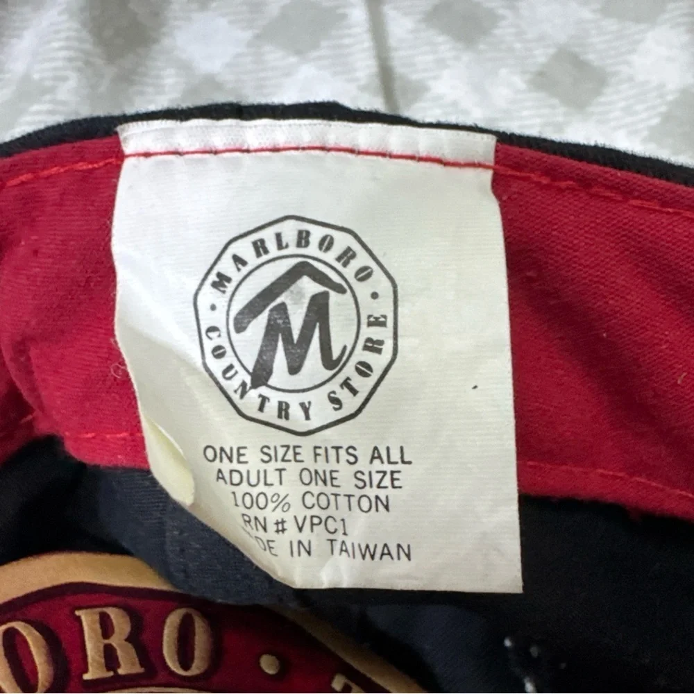 Vintage 90s Marlboro Country Store Black Cap Hat Snapback Strapback Cigarettes